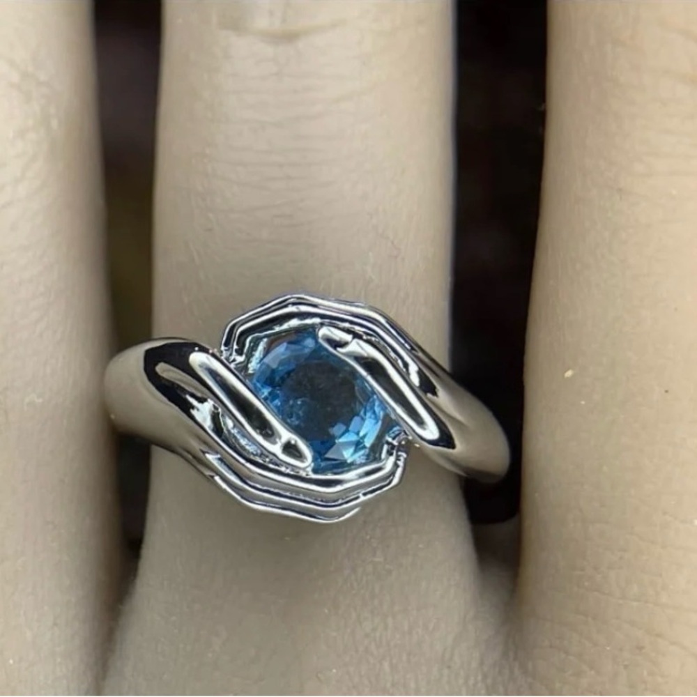 Stamped 925 Silver 2CT Blue Zircon Diamond Hugging Hands Engagement Promise Ring